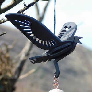 Cornish Crow decoración corte láser / corte láser mdf cuervo goth emo Edgar Allan Poe imagen 1