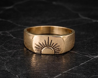Gold Sun Signet Ring, Minimal Celestial Ring, Handmade Gold Ring, Boho Sun Jewelry, Unisex Statement Ring