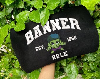 Sudadera personalizada con el logotipo de Hulk bordado, sudadera personalizada con cuello redondo de superhéroe de Marvel con el año de estreno, regalo para fans de la película de Bruce Banner, sudadera con capucha de Hulk