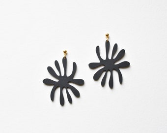 Elegant acrylic earrings, black seaweed earrings, organic shape earrings, black algae earrings, Matisse earrings, nature inspired earrings
