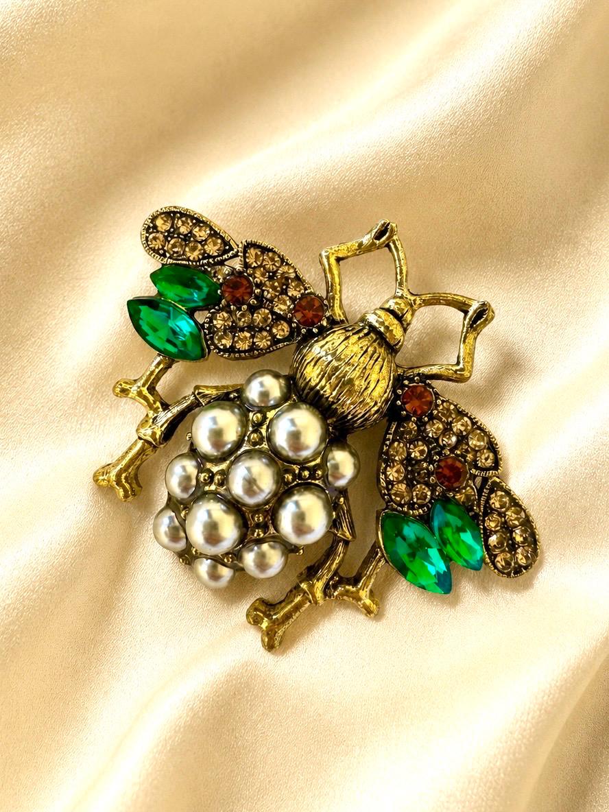 Gucci bee brooch - Etsy 日本