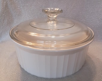 Corningware ribbed French white F-5-B 1.6L round with original pyrex lid