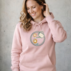 Damen Hoodie Cottagecore Garten Blumen – Gießkanne Pflanzen Design, Minimalistischer Natur Stil, Cozy Aesthetic Geschenk