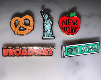 Small New York Needlepoint Needle Minder / Accessories