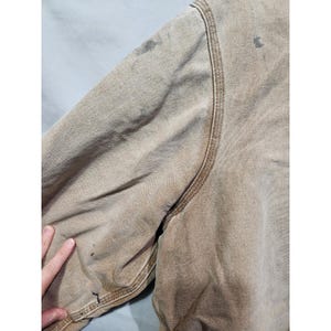 Carhartt J130-211 XLT - Veste de corvée de travail à capuche doublée matelassée marron clair Golden Harvest image 4