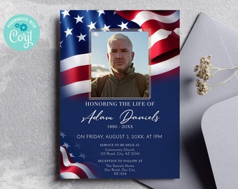 Op de afbeelding: Een blauw-witte Amerikaanse vlag met een gouden rand is over een blauwe achtergrond gelegd. In het midden van de vlag is een foto van een man in militaire uniform te zien. De tekst "HONORING THE LIFE OF Adam Daniels 1990-20XX" staat onder de foto. De tekst "ON FRIDAY, AUGUST 3, 20XX, AT 1PM" staat onder de naam. De tekst "SERVICE TO BE HELD AT Community Church, 123 Road, City, AZ 12345" staat onder de datum. De tekst "RECEPTION TO FOLLOW AT The Daniels Home Our Road, Our City, XX 1234" staat onder de service-informatie. De tekst "Try Free Demo Link" staat onderaan de afbeelding.