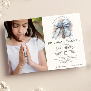 Faire-part avec photo 1ère communion, noeud bleu et chapelet, modèle de carte d'invitation photo de première communion MODIFIABLE, croix, fille ou garçon BA15-3