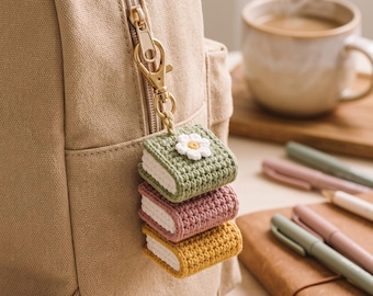 Crochet Book Stack Keychain Pattern, Mini Book Bag Charm PDF, Daisy Book Lover Gift, Amigurumi Accessory, Printable Digital Download Pattern