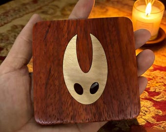 Handgeschnitzte hohle Ritter Holzfiguren Set, Der Ritter Untersetzer, Seidenlied Fan Geschenk