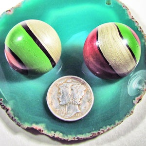 Vintage Les Bernard Green, Silver, and Magenta Lightweight Button Earrings, Pierced Posts, With Original Card