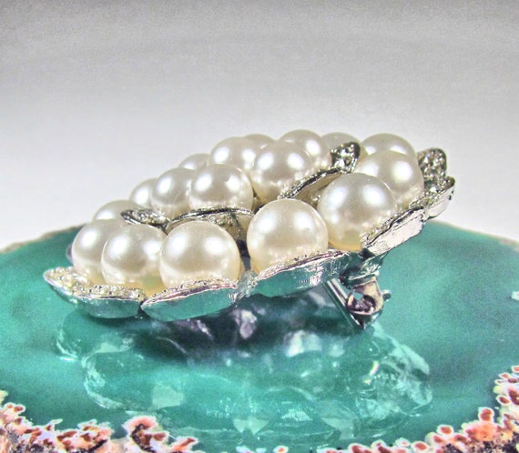 Vintage Silvertone, Faux Plastic Pearl, and Rhine… - image 4