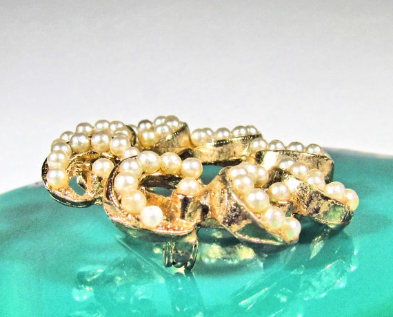 Vintage Goldtone and Faux Plastic Seed Pearl Cres… - image 5