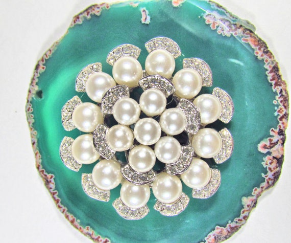 Vintage Silvertone, Faux Plastic Pearl, and Rhine… - image 1