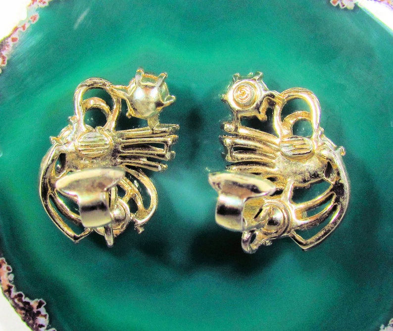 Vintage Coro Pegasus Goldtone and Orange Citrine Glass Round Rhinestone Textured Clip On Earrings