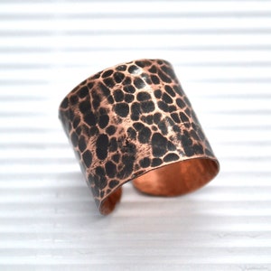 Wide Rustic Copper Ring, Oxidized Contemporary Ring, Boho Hammered Ring, Adjustable Statement Ring, Open Band Cuff Ring, Leopard Print Ring