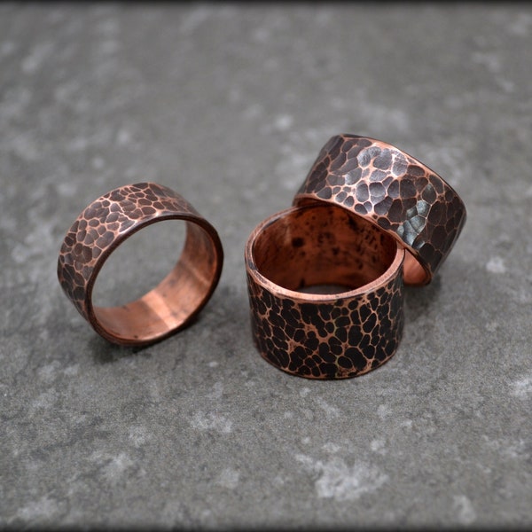 Rustic Copper Ring, Oxidized Unisex Ring, Mens Ring, 1.5mm Thick Hammered Ring, Ring for Him, Pure Copper Band Ring, Wide Ring, Gift for Him