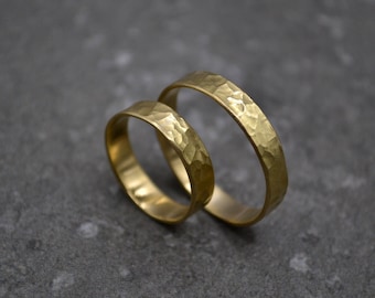 Anello impilabile CHIUSO martellato, Anelli di coppia semplici, Anello quotidiano forgiato, Anello unisex, Anello a fascia per uomo, Anello strutturato, Regalo per lui,