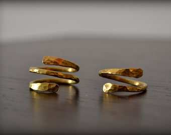 Simple Everyday Wrap Ring: Minimalist Hammered Unisex Design
