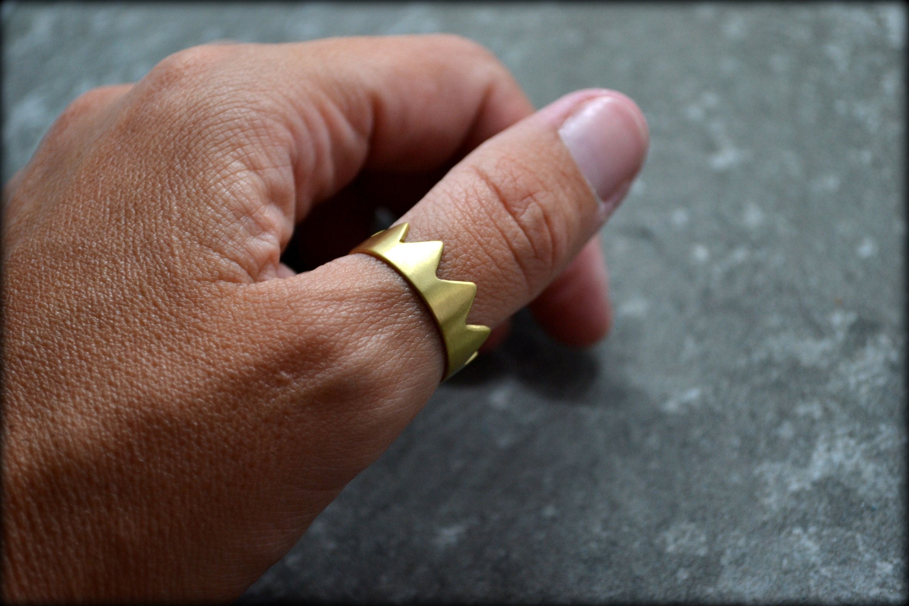 Gold Krone Ring, König oder Königin Messing Ring, Unisex Statement Ring,  Herrenring, Daumenring, Jahrestag Geschenk, Silber Helden Ring, Prinzessin  Ring - Etsy Österreich