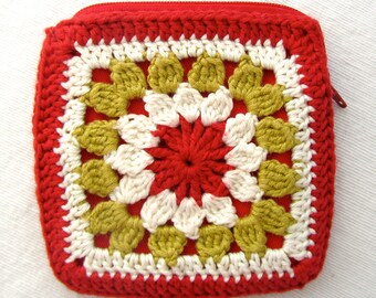 Granny square crochet coin purse in red