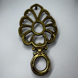 Vintage solid brass trivet floral openwork hot plate footed brass pot holder Victorian Style