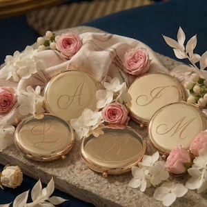 Personalized Gold Compact Mirror, Engraved Initial Makeup Mirror, Luxury Bridesmaid Gift, Custom Gold Pocket Mirror for Wedding,Gift for Her