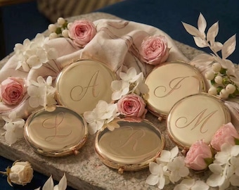Personalized Gold Compact Mirror, Engraved Initial Makeup Mirror, Luxury Bridesmaid Gift, Custom Gold Pocket Mirror for Wedding,Gift for Her