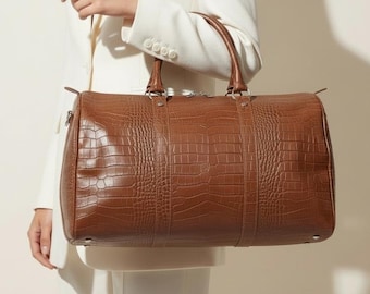 Handmade Leather Weekender Bag, Croc Embossed Travel Duffel, Carry On Overnight Bag, Large Leather Holdall, Luxury Weekend Bag, Weekend Bag
