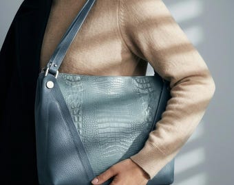 Handmade Large Leather Shoulder Tote for Women, Spacious Work and Office Bag with Textured Panel, Stylish Everyday Carryall, Large Tote Bag
