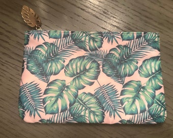 Purse/cosmetic/makeup pouch