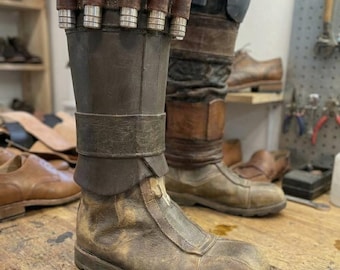 Star Wars-inspirerad Mandalorian benrustning i äkta läder Cosplay-kostym rekvisita handgjord.