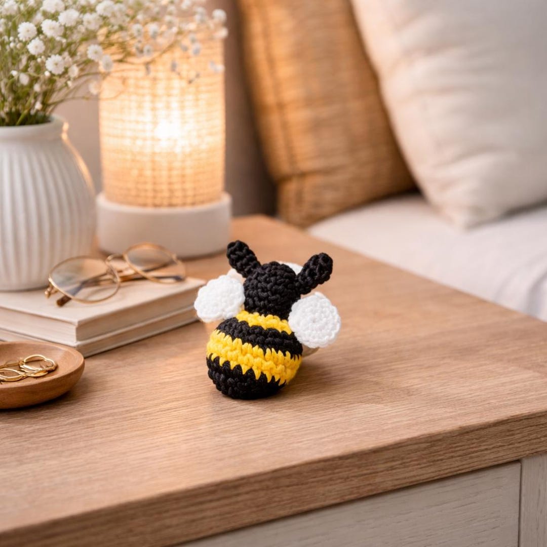Bitty Bee Crochet Fridge Magnet Pattern | Crochet Bee Amigurumi PDF ...