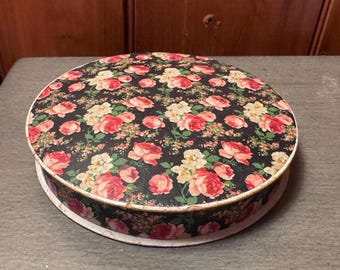 Caja redonda vintage con diseño floral