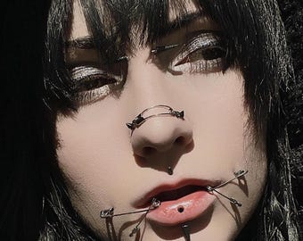 Pined Up Nose Chain