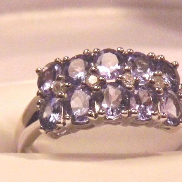 Vintage 1.60 Carats Oval Tanzanite Diamond Ring/10K White Gold