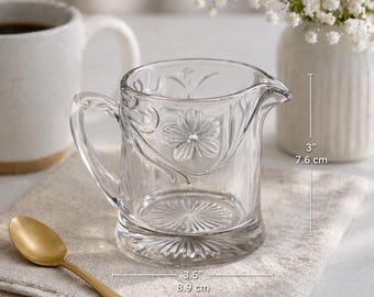 Jarra de crema pequeña de vidrio de la época de la Gran Depresión, con estampado floral, estilo rústico y elegante.