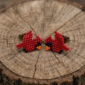 Oorknopjes kardinaalzaadkraal | Vogelliefhebber Cottagecore Nature-sieraden