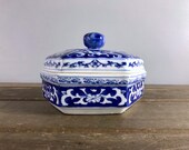Chinese Blue White Floral Jewelry Trinket Box Vintage Porcelain Ceramic Chinoiserie Sextagonal Bowl with Lid