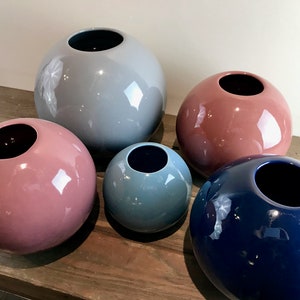 Haeger Ceramic Ball Vase 4306, Round Sphere Orb, Vintage 80s Mod Decor, Multi Colors & Sizes, Grey, Navy Blue, Light Blue, Mauve, Pink image 3