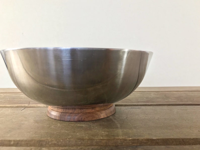 Mid-Century Stainless Steel Walnut Wood Footed Bowl, Vintage 1950s MCM 8 Serving Bowl image 4