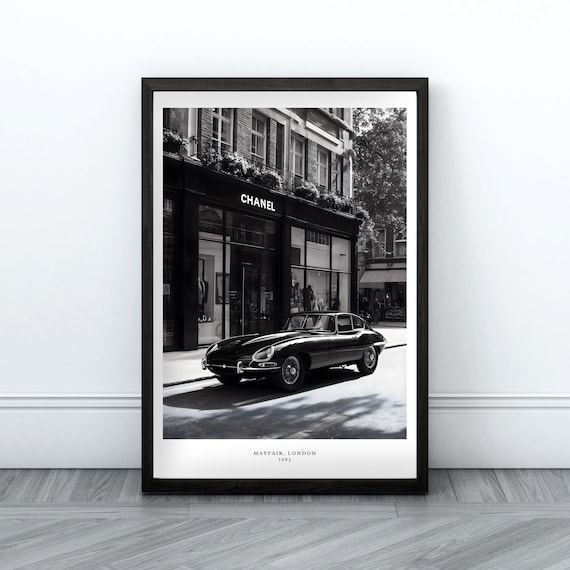 B*e様 CHANEL モノクロ アートフレーム Framed Chic Luxury Black and White Chanel Photo | Wall Art