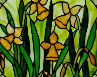 丸い水仙のステンドグラスのパターン。© David Kennedy Designs