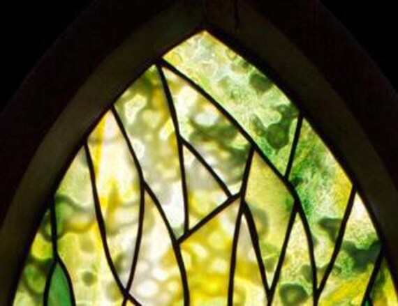 ゴシック スイセン ステンドグラス パターン。© David Kennedy