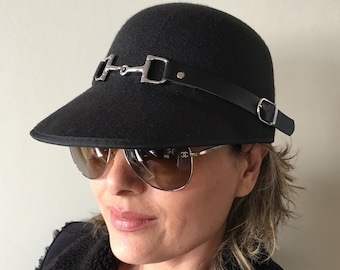 New equestrian visor horseman hat fashion cap with the button leather belt