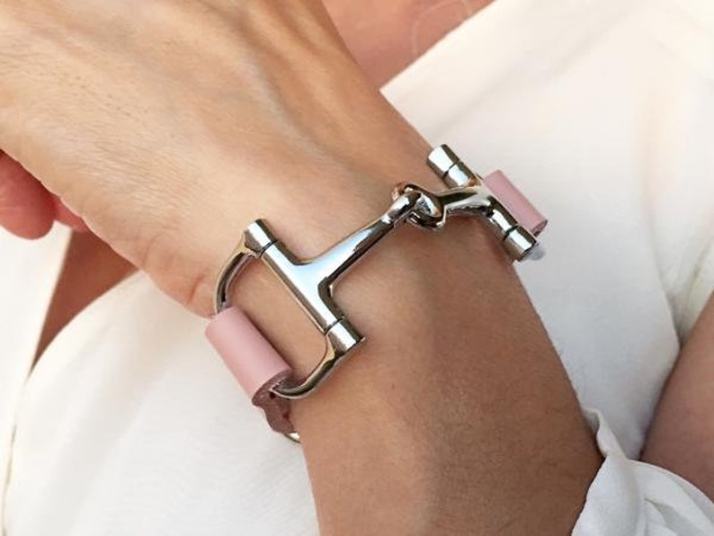 Soft Pink Equestrian Bracelet, Horse Bracelet, Silver Snaffle Bracelet, Snaffle Bit Bracelet, Gift For Her image 3
