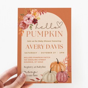 Blumen Kürbis-Babyparty-Einladungsvorlage, Hallo Kürbis-Rosa, Herbst-Halloween, Herbst-Ernte Thanksgiving, bearbeitbar einladen