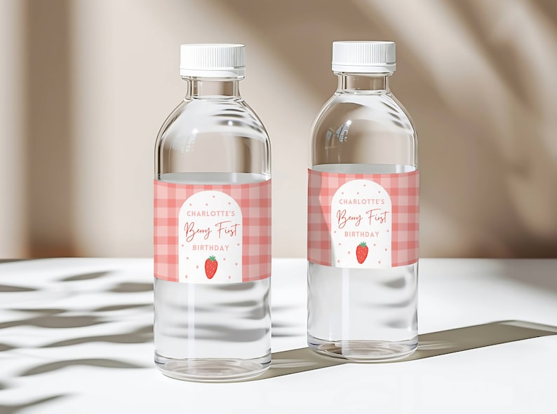 Etichetta per bottiglia d'acqua per il primo compleanno a tema fragole, bomboniera a tema fragole, decorazioni personalizzate per feste, modello modificabile, wrap per bevande, Berry Sweet One immagine 3