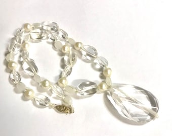 Vintage Crystal Glass and Pearl Necklace 14 KT Gold Clasp