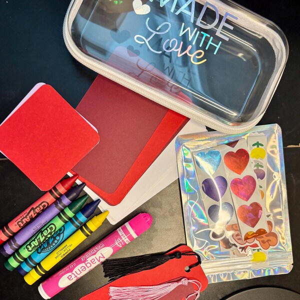 Toddler Art Kit – Screen-Free Travel Activity for Ages 1–4 (Non-Candy Gift, Hard Case)