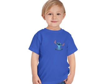 Blaues Alien-Charakter-Kinder-T-Shirt | Niedliches Cartoon Surfen Design